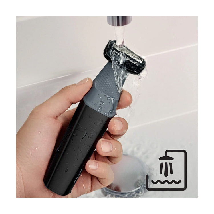 Philips Bodygroom Series 3000 BG3010/15 Body Groomer, held under running water