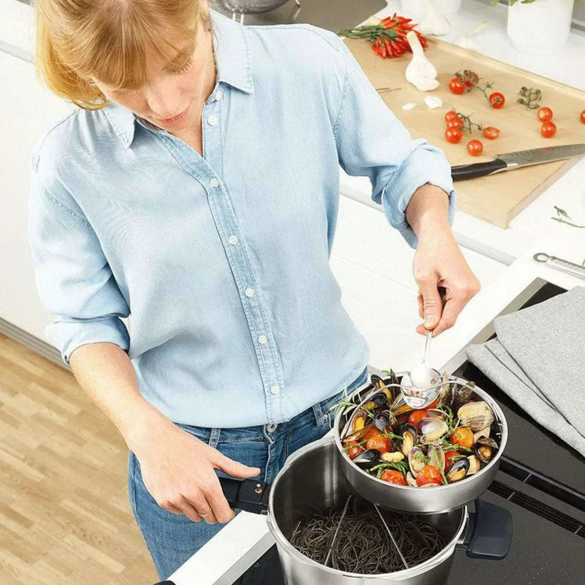 Fissler Vitavit Premium 622-812-08-070/0 Pressure Cooker, in use