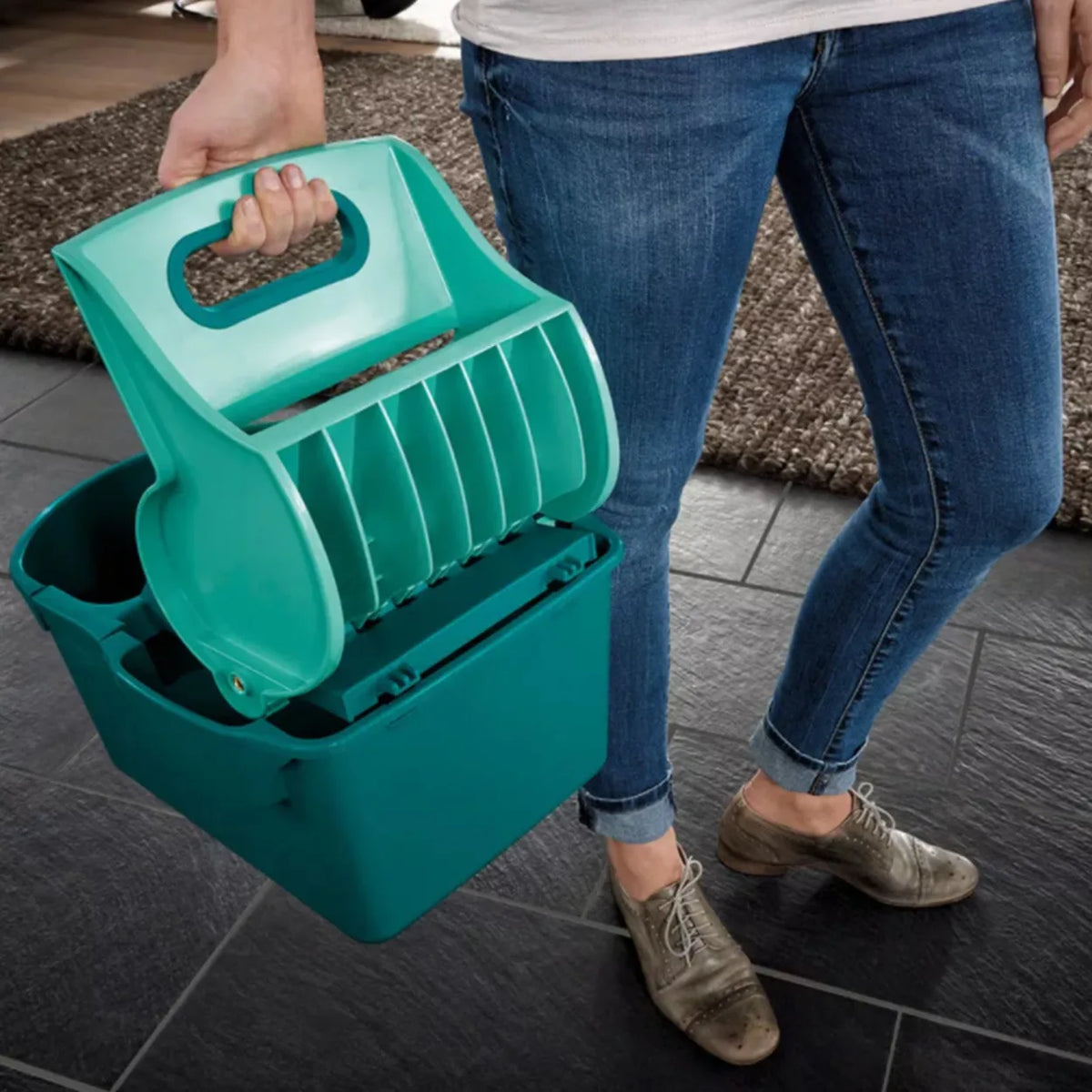 Leifheit Profi Compact 55092 Mop and Bucket Set, in use