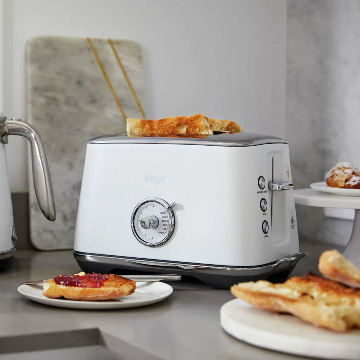 Sage the Toast Select Luxe STA735SST4GEU1 Toaster, in a room setting