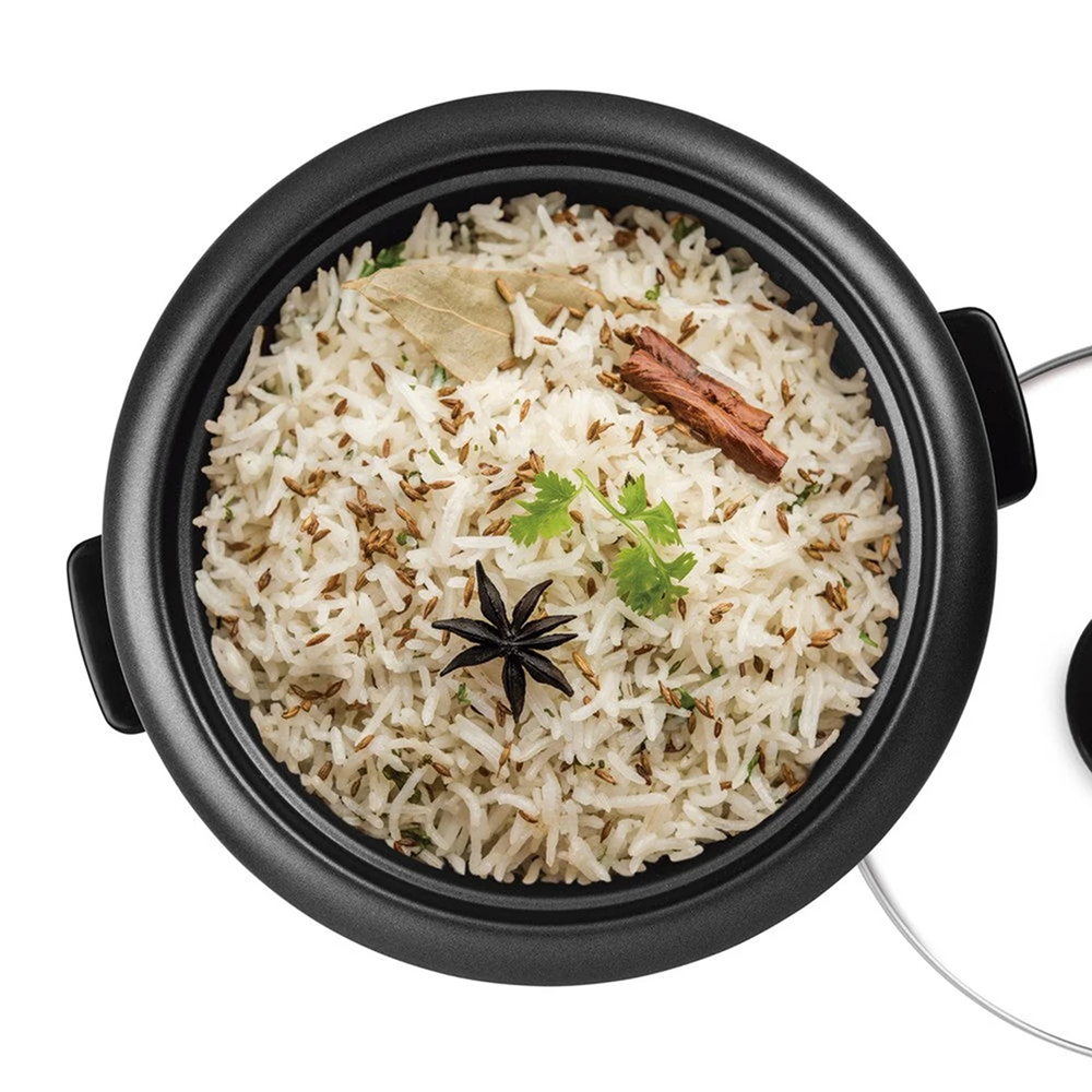 Ufesa Jasmin AR4010 Rice Cooker, cooked rice from above