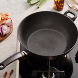 Fissler Adamant 100-800-32-100/0 Wok – 32 cm, 6 L, non-stick, Black