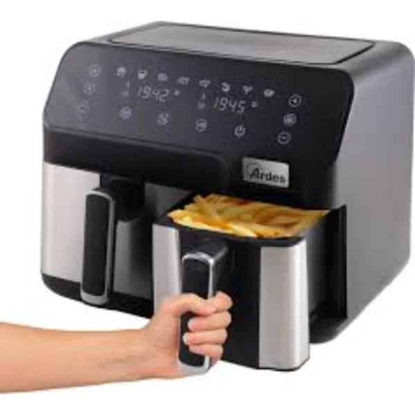 Ardes ARFRYA03D Air Fryer in Black, in use