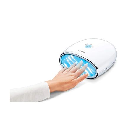 Beurer MP 48 Nail Dryer in White, in use