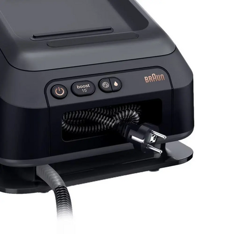 Braun CareStyle 7 Pro IS7286BK Steam Generator Iron in Black, controls and display