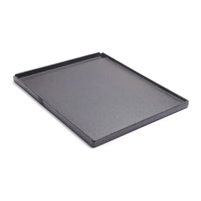 Broil King 11221, angled view
