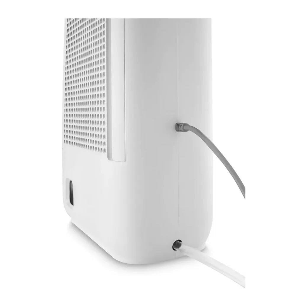 De'Longhi DNS65, close-up of the rear with a hose and cable connected
