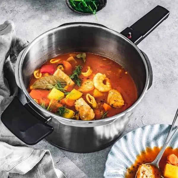 Fissler Vitaquick Premium 602-410-06-070/0 Pressure Cooker, in use