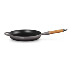 Le Creuset 20258284440422, frying pan with wooden handle and loop helper handle