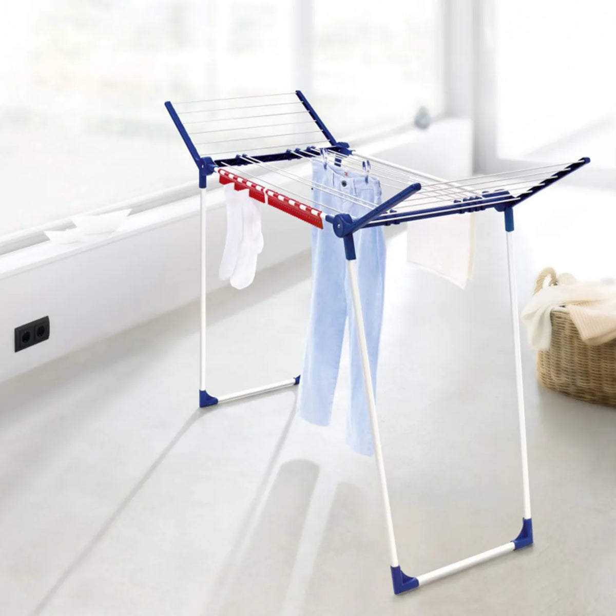 Leifheit Pegasus 81520 Clothes Airer, in use