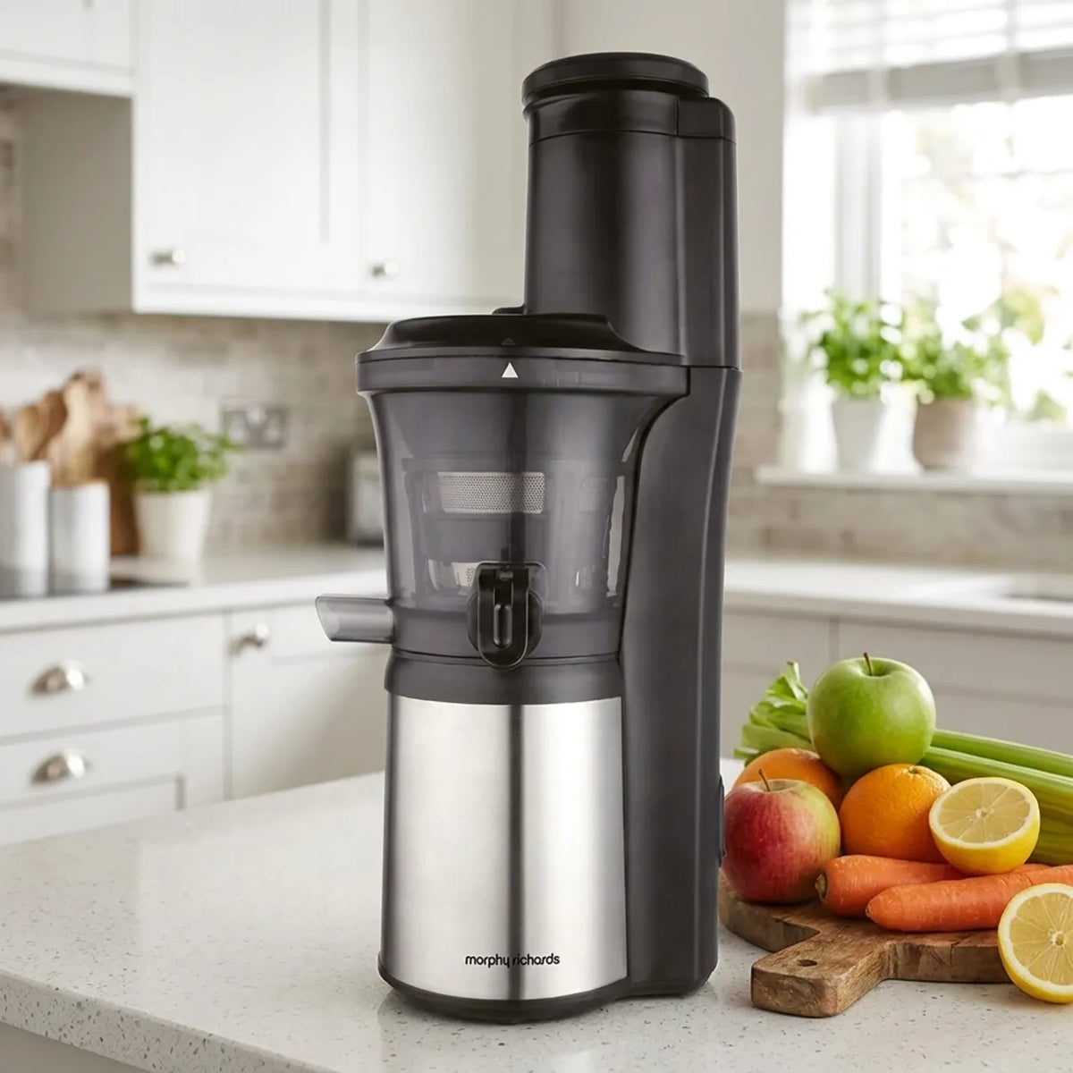 Morphy Richards 411001 Slow Juicer in Black, in use