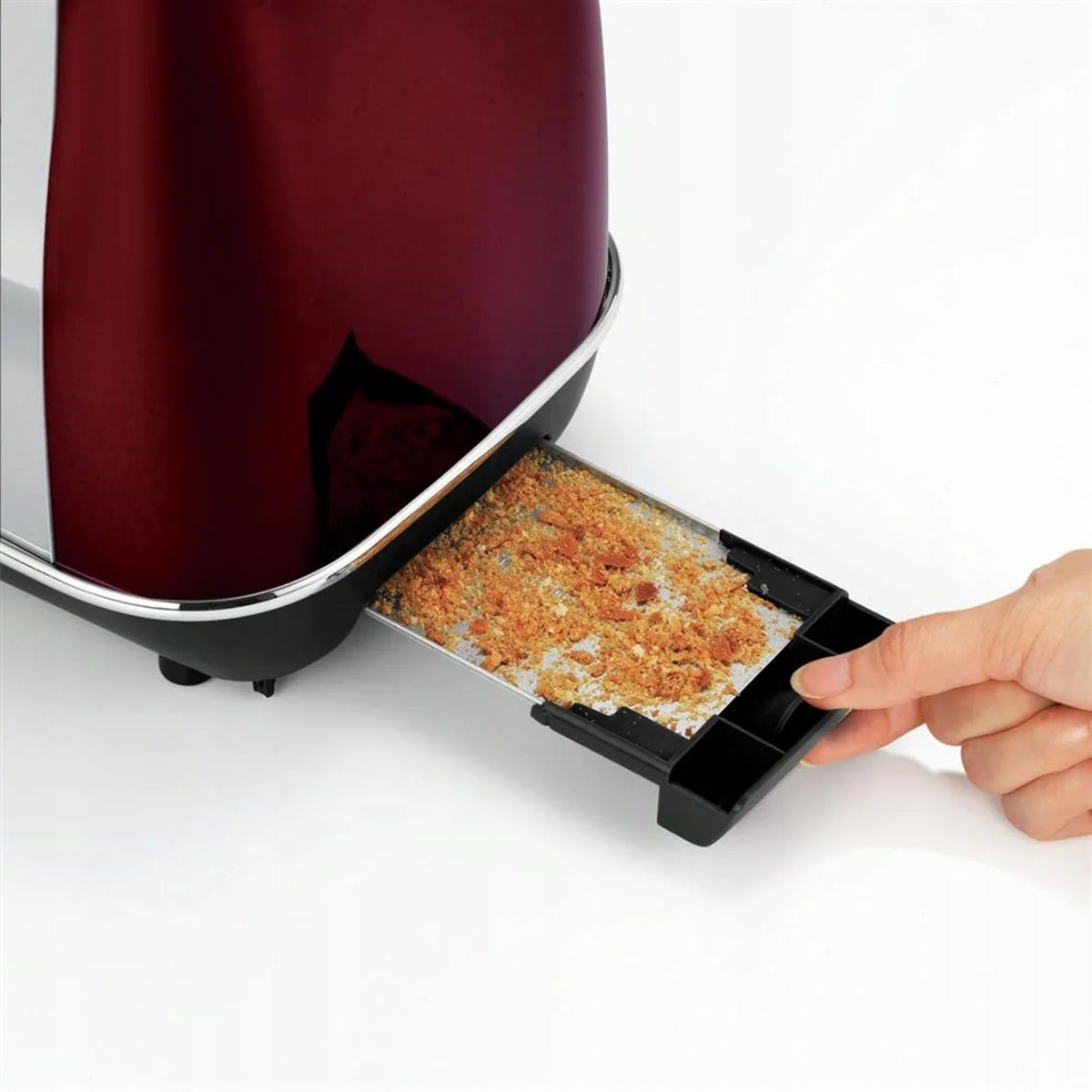 Morphy Richards Evoke 224408 Toaster in Red, close-up detail