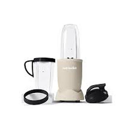 Nutribullet Pro 900 NB907MASN Personal Blender, with its accessories