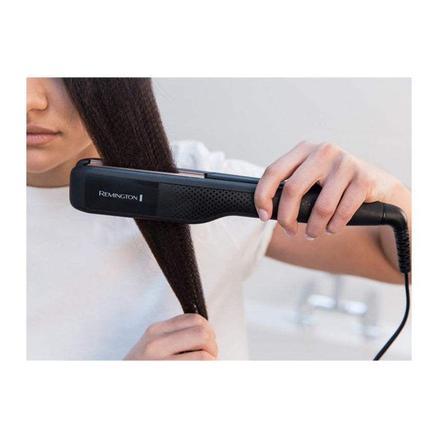 Remington Ceramic Crimp 220 S3580 Hair Crimper, in use