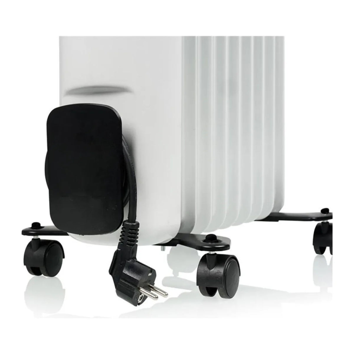Tristar KA-5179 Oil Filled Radiator in White, close-up detail