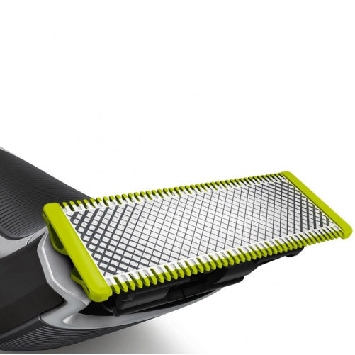 Philips OneBlade Pro QP6510/20 Hybrid Trimmer and Shaver, close-up of the blade